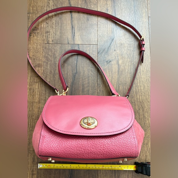 Coach F22348 Faye Carryall, Mixed Material Rouge/Gold - Picture 4 of 16